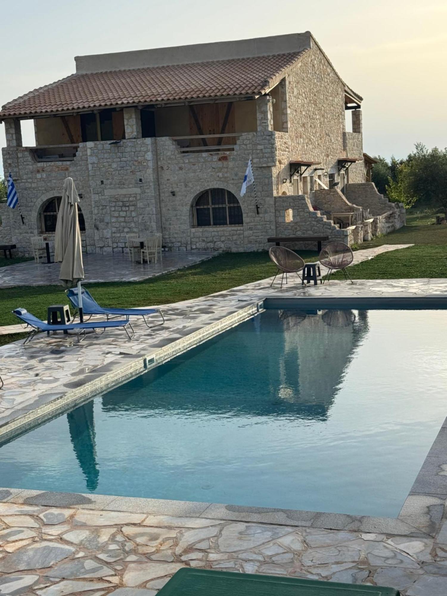 Villa Nero - Ktima Ximitadi Pírgos Dhiroú Exterior foto